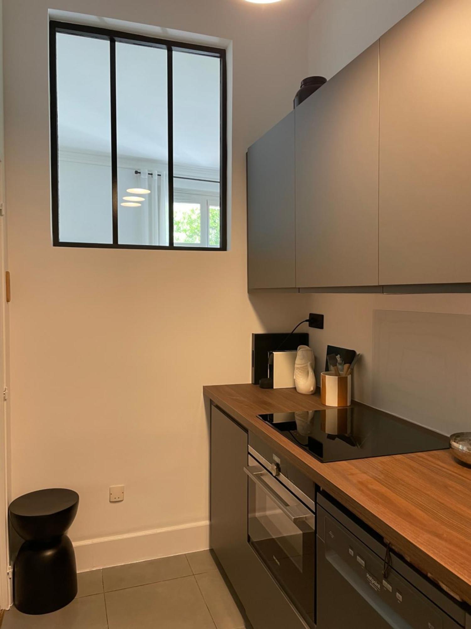 Nimes , Appartement Renove Dans Immeuble Classe. Luaran gambar